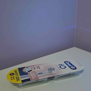 iO Gum & Sensitive Electric Toothbrush Heads - White